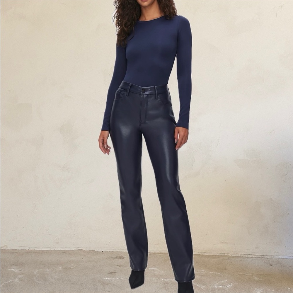 GOOD AMERICAN GOOD ICON FAUX LEATHER PANTS |
INKBLUE